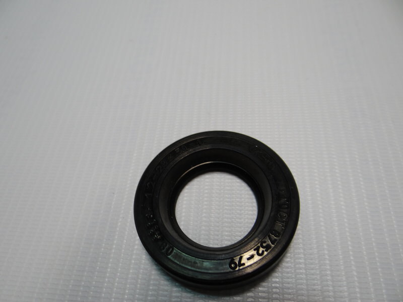 Манжета 28х50х10