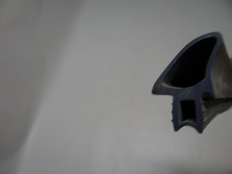 Рамка 689х1647 (из проф) №549-R 26,1х9,5х30,5; тв.40+5 ШорА, цвет светло-серый ШРТ-16