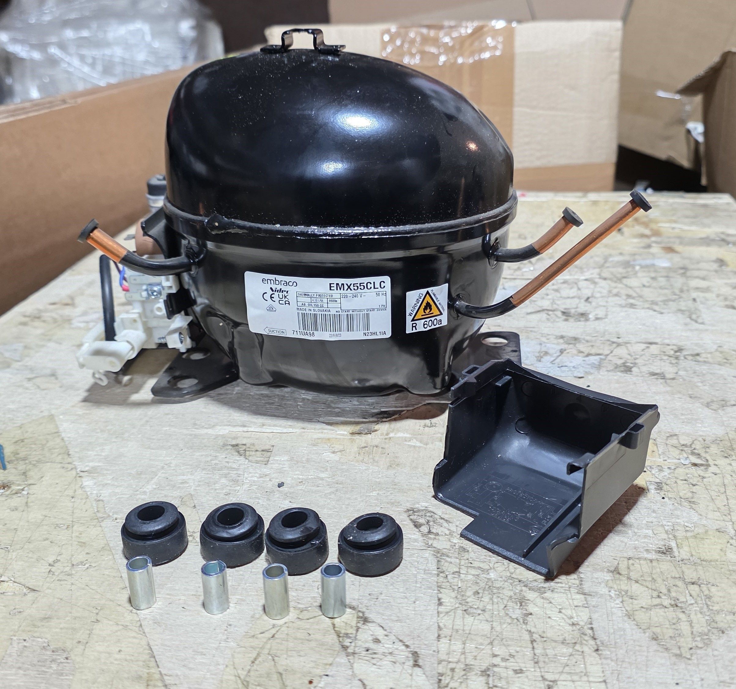 Компрессор EMX55CLC R600 Embraco 156Вт LBP