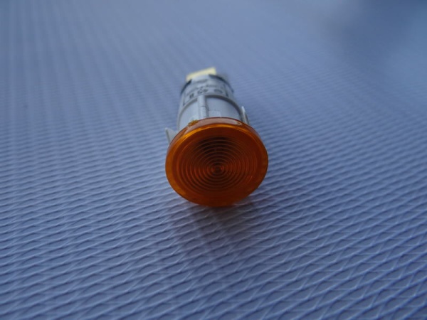 Лампа сигнальная желтая