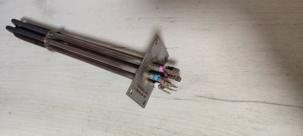 ТЭН В3-207-5-8,5/3,75 Р 230 (квадратный фланец)