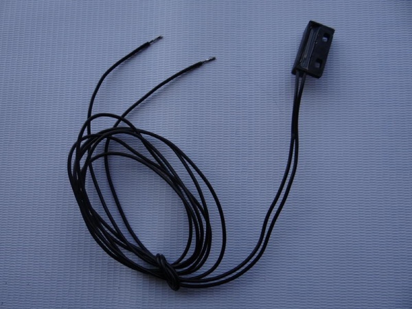 Датчик ARTOL-4014 черный вывод 1000 мм