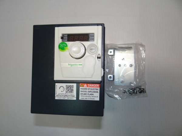 Преобразователь частоты Schneider ATV 312 1,1 КВТ 500В 3Ф (10113110/011018/0141701/027, ИНДОНЕЗИЯ )