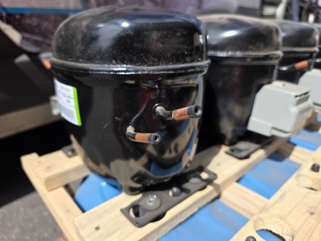 Компрессор Embraco EGAS 100HLP 242Вт R134a, LBP