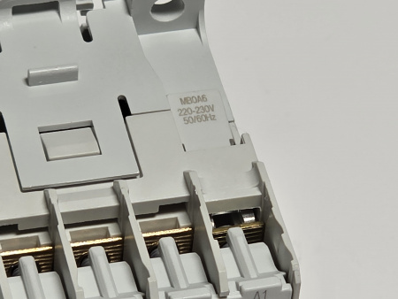 Контактор KVE1115A Unox магнитный пускатель 20a 230v 4p